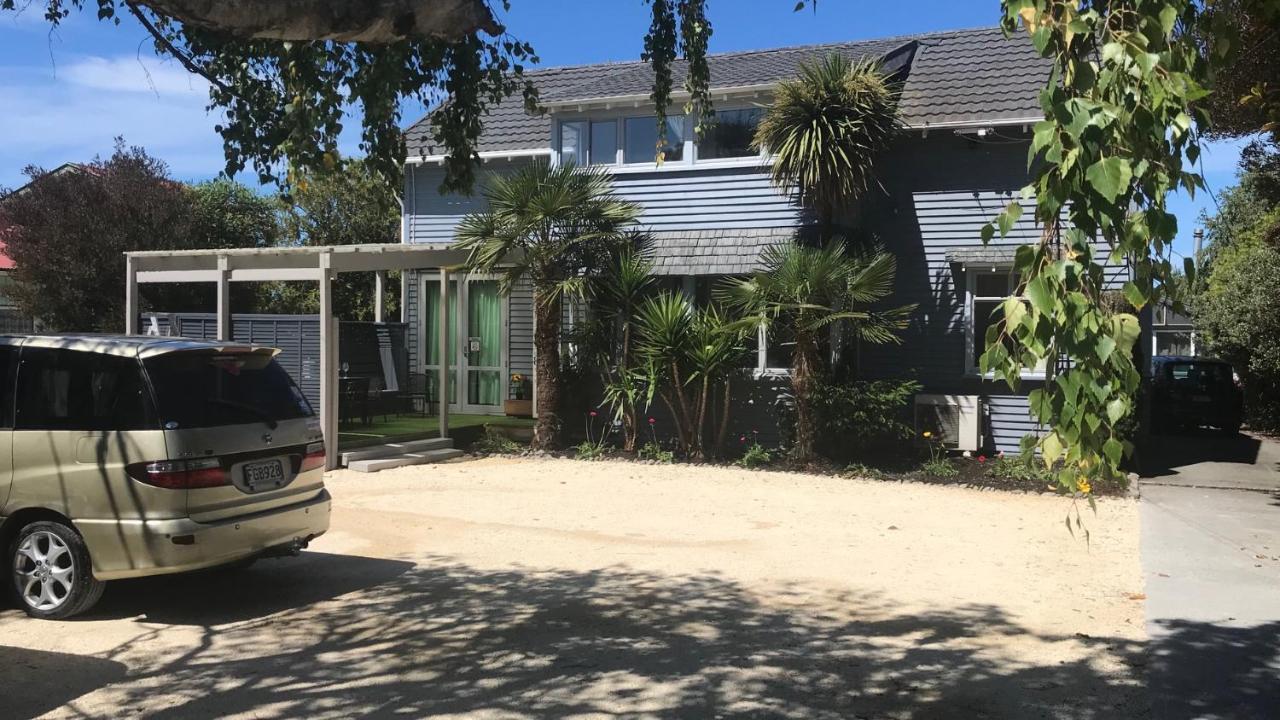 Sandy Feet Lodge Christchurch Exterior photo